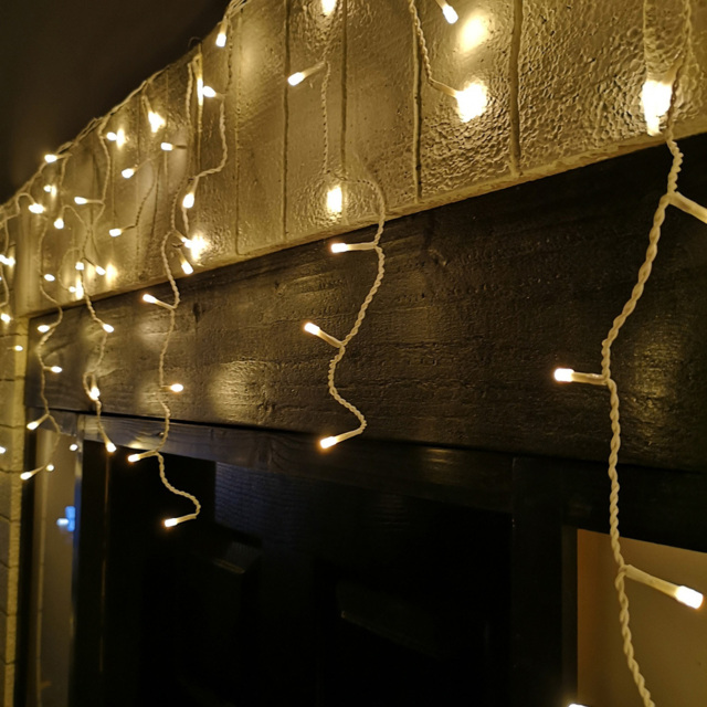 Samuel Alexander 1000 Warm White LED White Cable Frosted Icicle Light 25m - Size: 5 x 2500 x 5cm - Wilko - image 1
