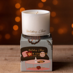 The Aromatherapy Co Holiday Cheer Fresh Cookies Scented Candle 100g - Size: 6 x 7 x 7cm - White - Wilko - thumbnail 3