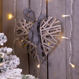 St Helens Light Grey Wicker Woven Willow Heart Christmas Decoration - Size: 185 x 190 x 40cm - Wilko - thumbnail 3