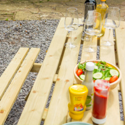 Rowlinson Traditional 8 Seater Picnic Table 1.8m - Brown - Wilko - thumbnail 7