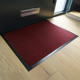 Desire Rugs Red Anti Slip Door Mat 40 x 60cm - Wilko - thumbnail 7