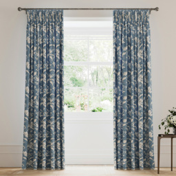 V&A Daffodil Dreams Blue Lined Blackout Pencil Pleat Curtains 229 x 183cm - Size: W 228 x D 183cm - Wilko
