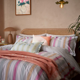 Yvonne Ellen Multicolour Wobble Stripe Oxford Reversible Pillowcase 2 Pack - Size: 48 x 74 x 1cm - Wilko - thumbnail 3