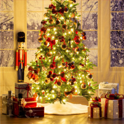 The Christmas Workshop White Short Faux Fur Tree Skirt - Wilko - thumbnail 3
