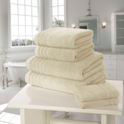 Rapport Home So Soft Cream Cotton Bath Towel - Size: 0.5 x 70 x 120cm - Wilko - thumbnail 3