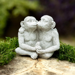 Marco Paul Kissing Monkeys Garden Ornament - Size: 30 x 20 x 10cm - White - Wilko - thumbnail 3