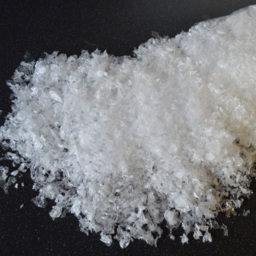 Premier Artificial Christmas Snow 170g - Size: 2.75 x 2.75 x 2.75cm - White - Wilko - thumbnail 3