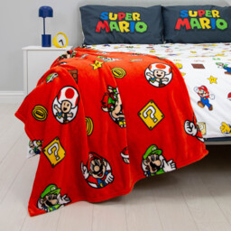 Super Mario Here We Go Again Throw Red - Wilko - thumbnail 3