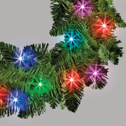 Shatchi Pre Lit Imperial Pine Christmas Wreath Green 55cm - Size: 55 x 12 x 10cm - Wilko - thumbnail 4