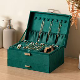 Living and Home 3 Tier Dark Green Velvet Jewellery Case with Lock - Size: 11 x 24 x 17cm - Wilko - thumbnail 3