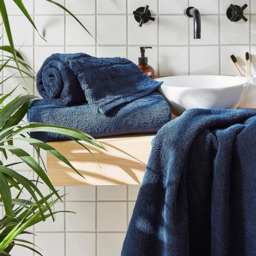 Allure Bath Fashions Navy Hotel Luxury Heavyweight Hand Towel - Size: 50 x 90cm - Blue - Wilko - thumbnail 3