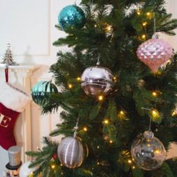 The Christmas Workshop Multicoloured Shatterproof Bauble 12 Pack - Wilko - thumbnail 7