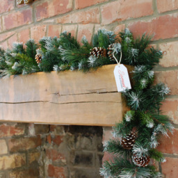 Samuel Alexander Frosted Glacier Christmas Garland with Pine Cones 270cm - Green - Wilko - thumbnail 4