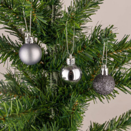 Shatchi 3cm Dark Grey Shatterproof Christmas Bauble 24 Pack - Wilko - thumbnail 5