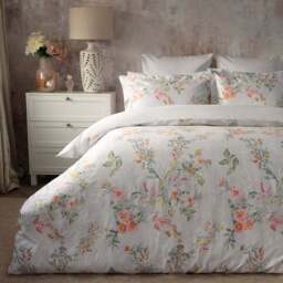Serene Rieva King Size Floral 300 Thread Count Duvet Cover Set - Multi - Wilko