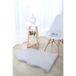 Silver Snow Faux Rabbit Fur Rug 90 x 60cm - Wilko - thumbnail 3