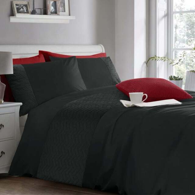 Velosso Single Black Quilted Geo Duvet Set - Wilko - image 1