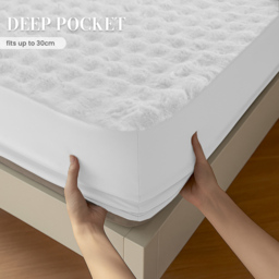 Sweet Dreams Alpine King Size White Faux Fur Fitted Sheet - Wilko - thumbnail 6