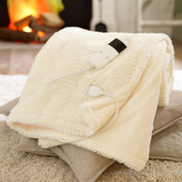 Deyongs Sandringham Cream Faux Fur Heated Throw 130 x 170cm - Wilko - thumbnail 3