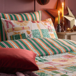 Furn Double All Wrapped Up Printed Reversible Duvet Set - Green - Wilko - thumbnail 4