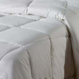Downland Feels Like Down King Size Duvet 10.5 Tog - White - Wilko - thumbnail 6