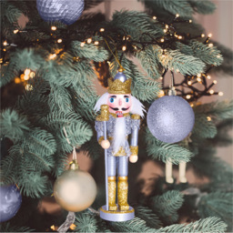 St Helens Gold and Silver Nutcracker with Crown - Size: 150 x 40 x 30cm - Wilko - thumbnail 3