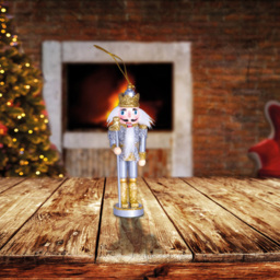 St Helens Gold and Silver Nutcracker with Crown - Size: 150 x 40 x 30cm - Wilko - thumbnail 4