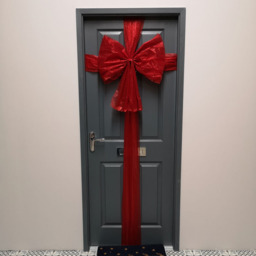 Premier Red Christmas Door Bow with Ribbon Wrap 48 x 60cm - Size: 48 x 60 x 48cm - Wilko - thumbnail 6
