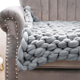 Living and Home Light Grey Chunky Knit Handwoven Throw Blanket 60cm - Wilko - thumbnail 7