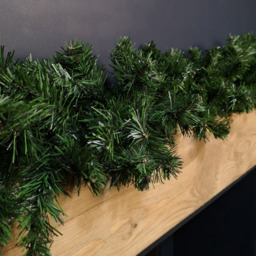 Samuel Alexander Plain Green Colorado Christmas Garland 270cm - Size: 30 x 270 x 30cm - Wilko - thumbnail 5