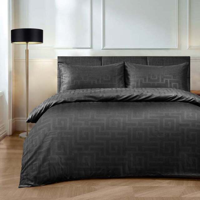 Velosso Helios Double Black Duvet Set - Wilko - image 1