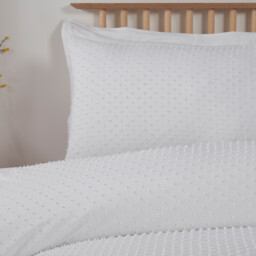 Sienna Tufted Dot Duvet Cover and Pillowcase Set - White/Double - Wilko - thumbnail 3