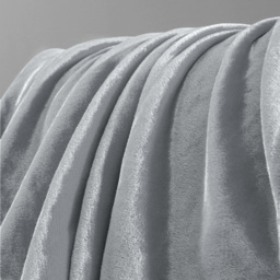 Velosso Silver Flannel Faux Mink Throw 150 x 200cm - Size: 150 x 200 x 1cm - Wilko - thumbnail 4