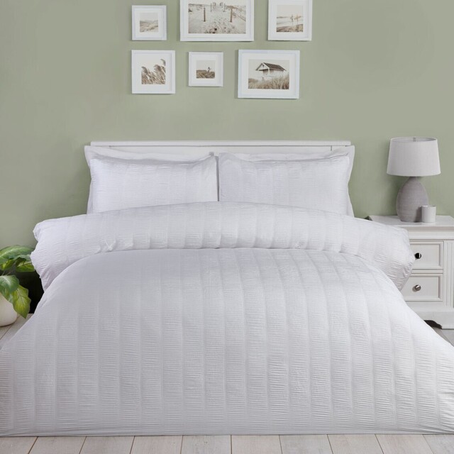 Cassie Crinkle Stripe Textured Duvet Set  Silver/Superking - Size: Super King - Wilko - image 1