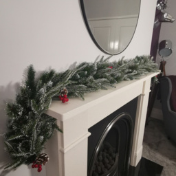 Premier Festive New Jersey Christmas Garland with Berries and Cone 180cm - Green - Samuel Alexander - Wilko - thumbnail 3