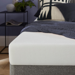 Silentnight Small Double Miratex Foam Mattress - White - Wilko - thumbnail 5
