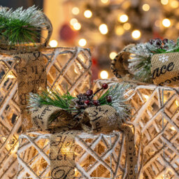 The Christmas Workshop Set of 3 Rattan LED Christmas Gift Box Lights - Wilko - thumbnail 5