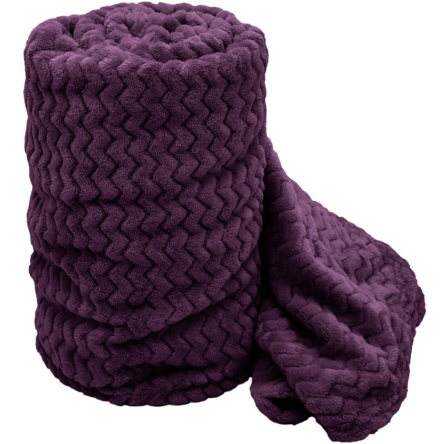 Velosso Aubergine Moda Plush Throw 127 x 152cm - Size: 127 x 152 x 1cm - Wilko - image 1
