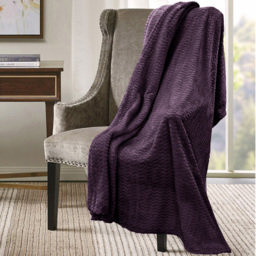 Velosso Aubergine Moda Plush Throw 127 x 152cm - Size: 127 x 152 x 1cm - Wilko - thumbnail 3