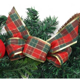 Living and Home Christmas Garland with Red Baubles Bow and Pinecones 270cm - Size: 25 x 270 x 25cm - Green - Wilko - thumbnail 5