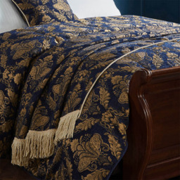 Paoletti Shiraz Navy Traditional Jacquard Throw 130 x 170cm - Size: 170 x 130cm - Blue - Wilko - thumbnail 3