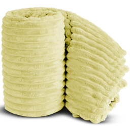Velosso Bellissima Lemon Plush Throw 305 x 305cm - Size: 305 x 305 x 1cm - Wilko - thumbnail 4