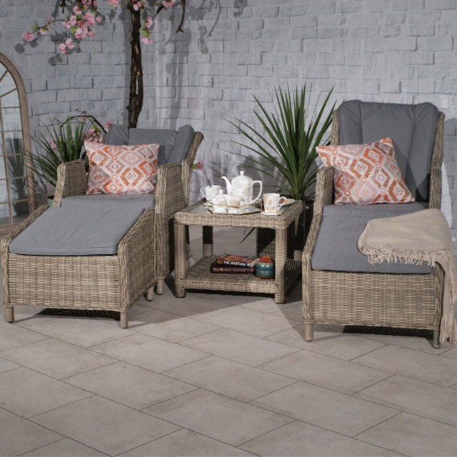 Royalcraft Wentworth 2 Seater Grey Deluxe Gas Reclining Lounge Set - Black - Wilko - image 1