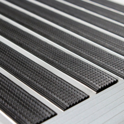 Floortex Doortex Alumat Black Outdoor Doormat 40 x 60cm - Size: 60 x 40 x 1.2cm - Wilko - thumbnail 6