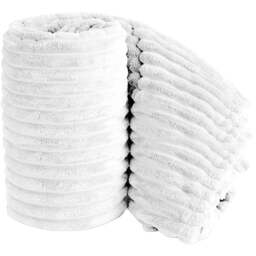 Velosso Bellissima White Plush Throw 150 x 200cm - Size: 150 x 200 x 1cm - Wilko