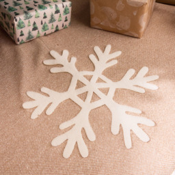 Dibor Beige and White Jute Snowflake Christmas Tree Skirt 120cm - Size: 1 x 120 x 120cm - Wilko - thumbnail 6