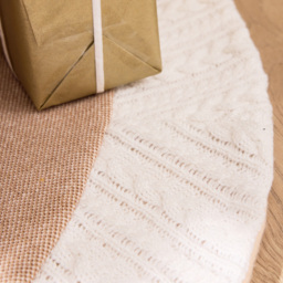 Dibor Beige and White Jute Snowflake Christmas Tree Skirt 120cm - Size: 1 x 120 x 120cm - Wilko - thumbnail 4