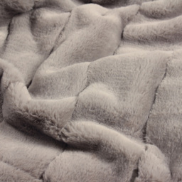 Paoletti Empress Grey Faux Fur Throw 130 x 180cm - Size: 180 x 130cm - Wilko - thumbnail 5