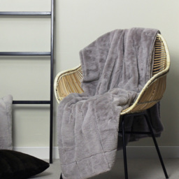 Paoletti Empress Grey Faux Fur Throw 130 x 180cm - Size: 180 x 130cm - Wilko - thumbnail 3