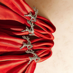 Marco Paul Silver Christmas Stag Napkin Rings - Size: 5 x 4 x 4cm - Wilko - thumbnail 5